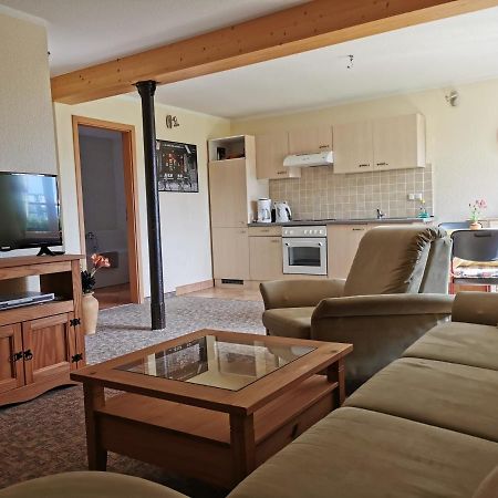 Ferienwohnung "Am Saalehaken" Gossitz Esterno foto