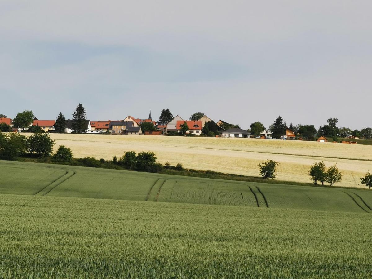 Ferienwohnung "Am Saalehaken" Gossitz Esterno foto