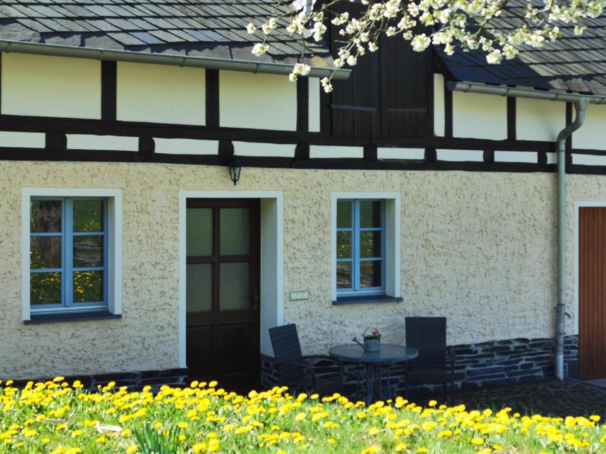 Ferienwohnung "Am Saalehaken" Gossitz Esterno foto