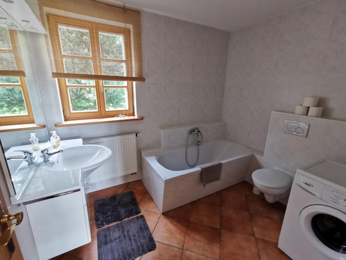 Ferienwohnung "Am Saalehaken" Gossitz Esterno foto