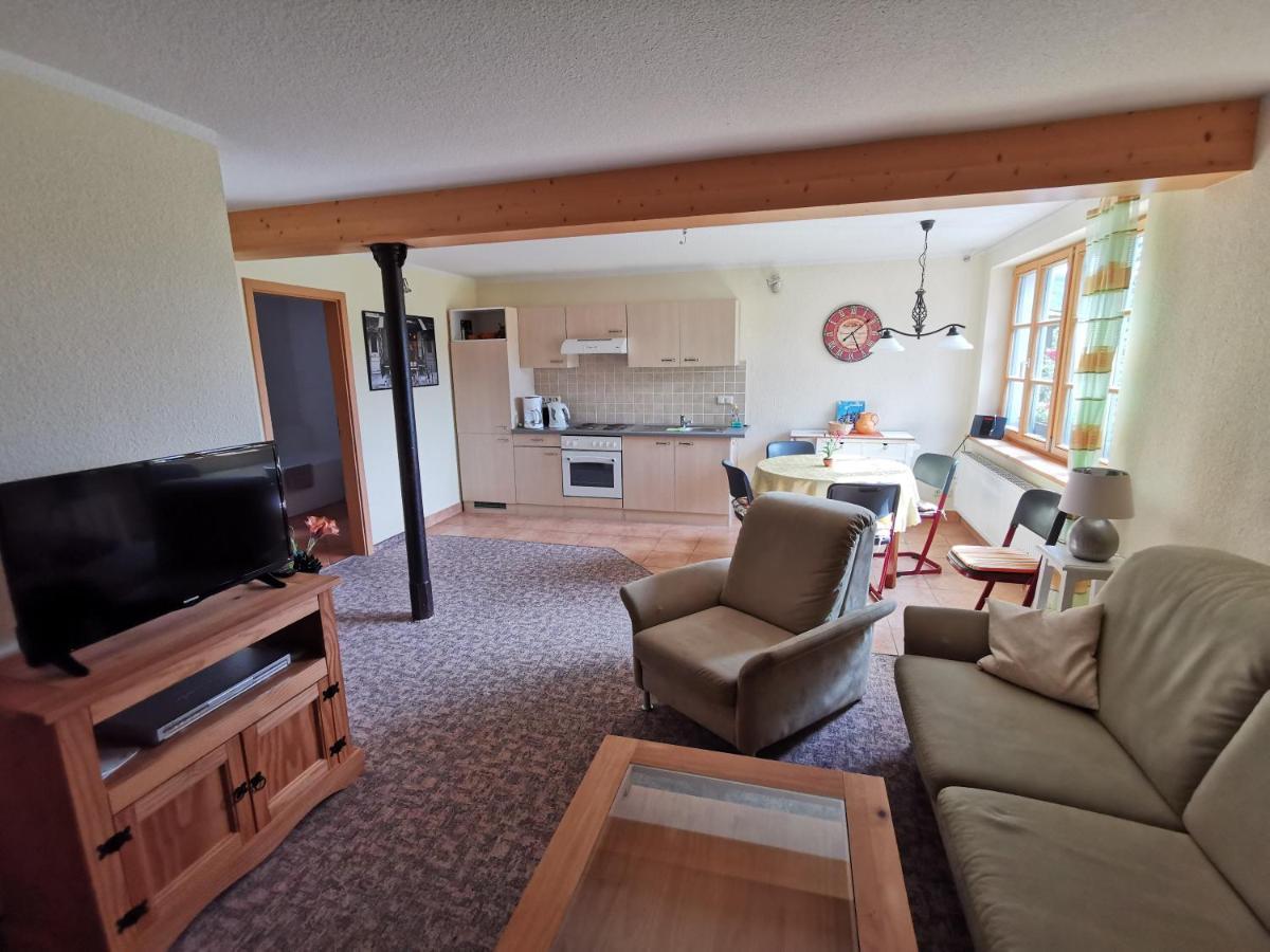 Ferienwohnung "Am Saalehaken" Gossitz Esterno foto