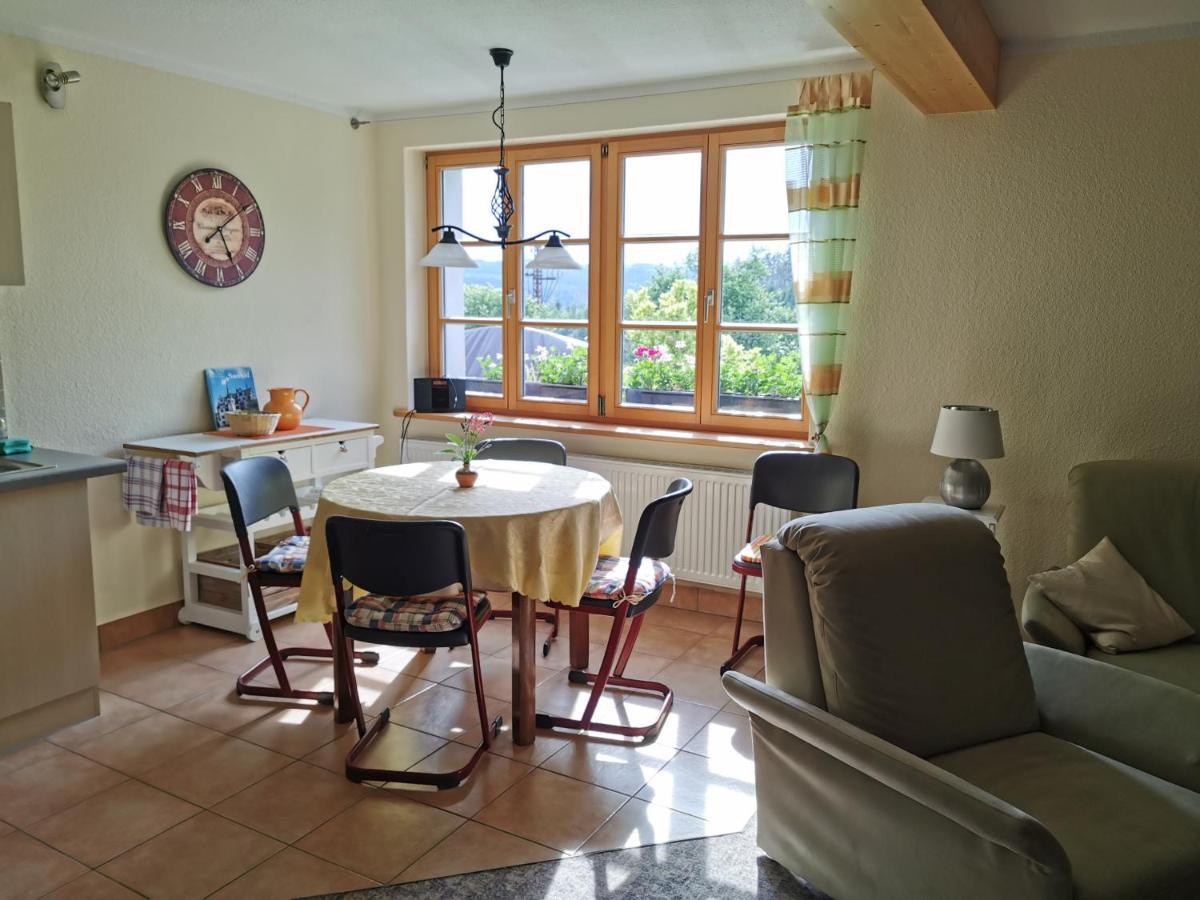 Ferienwohnung "Am Saalehaken" Gossitz Esterno foto