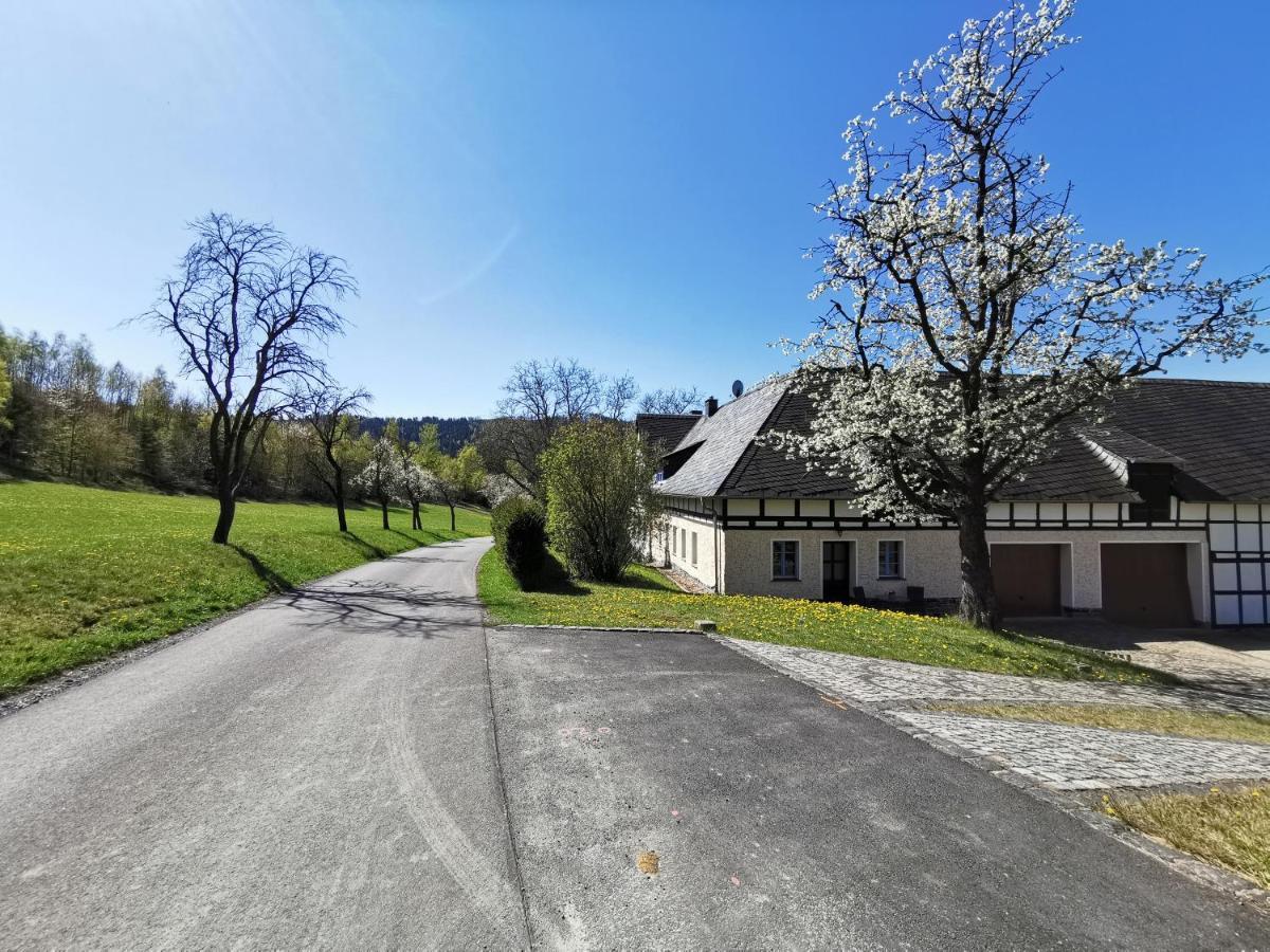 Ferienwohnung "Am Saalehaken" Gossitz Esterno foto